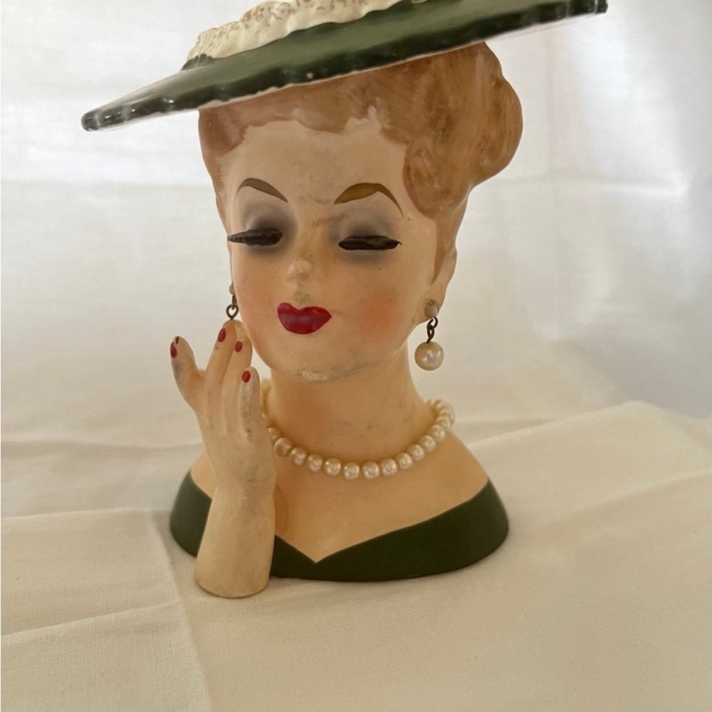 Napco 1958 Head Vase #C3343C Green Hat  Pearl Earrings Necklace Hand Eyelashes